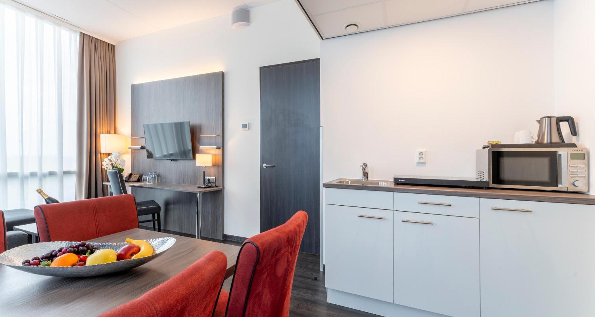 Plaza Premium Almere Bagian luar foto