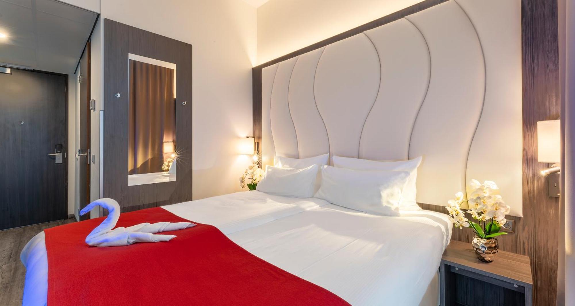 Plaza Premium Almere Bagian luar foto