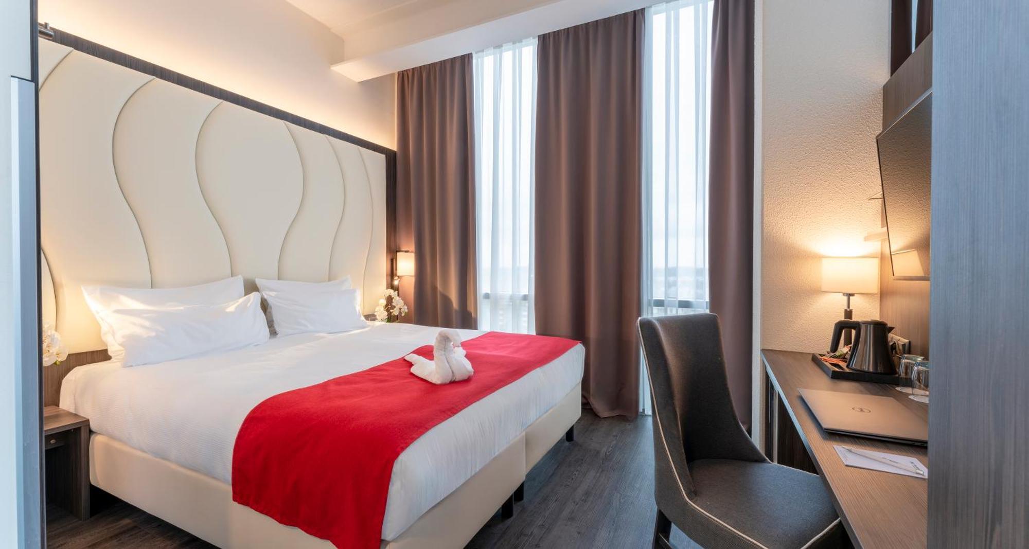 Plaza Premium Almere Bagian luar foto