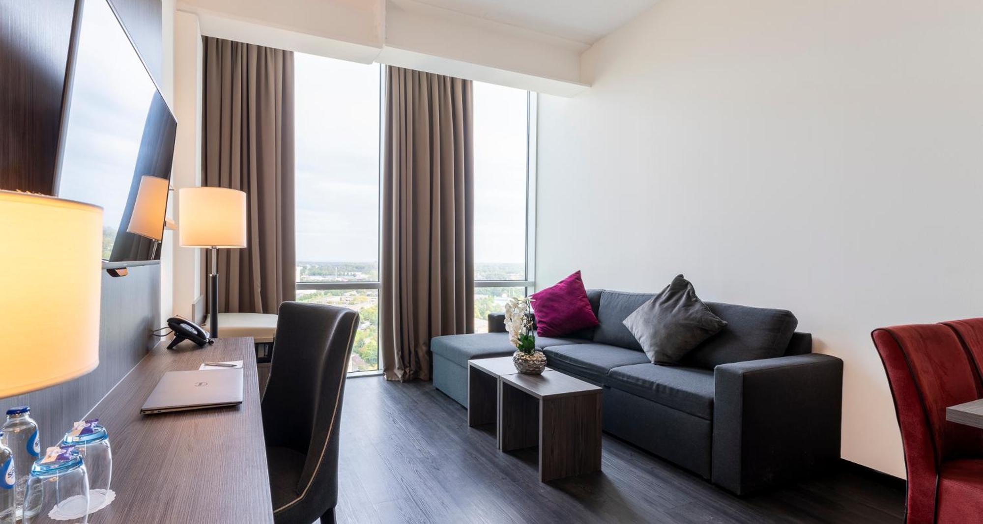 Plaza Premium Almere Bagian luar foto