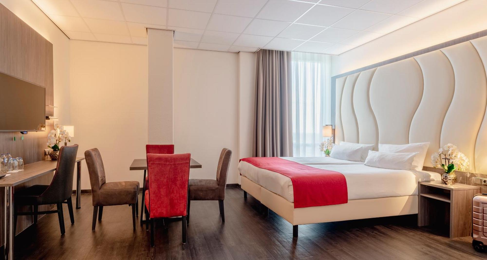 Plaza Premium Almere Bagian luar foto