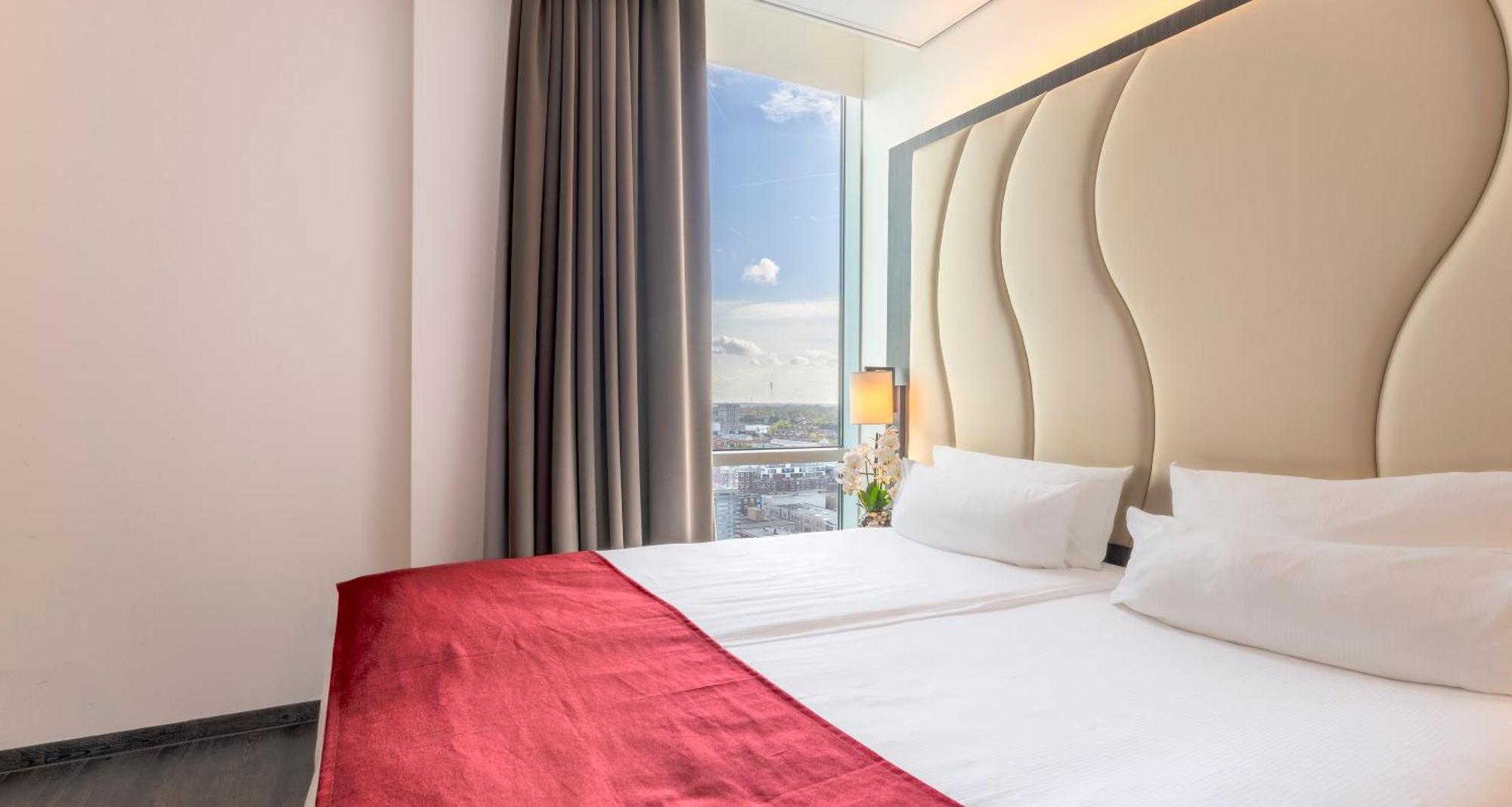 Plaza Premium Almere Bagian luar foto