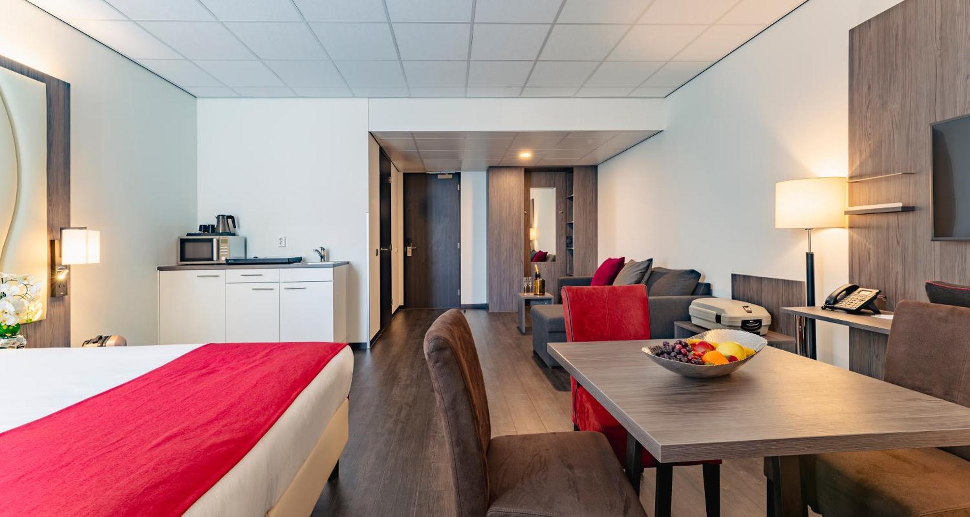 Plaza Premium Almere Bagian luar foto