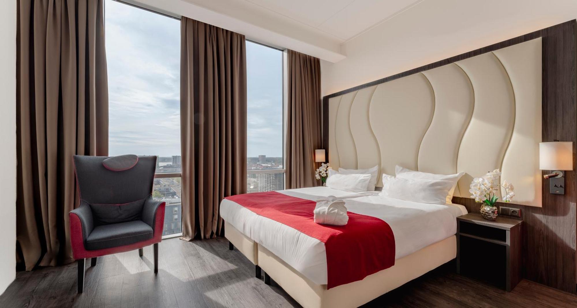Plaza Premium Almere Bagian luar foto