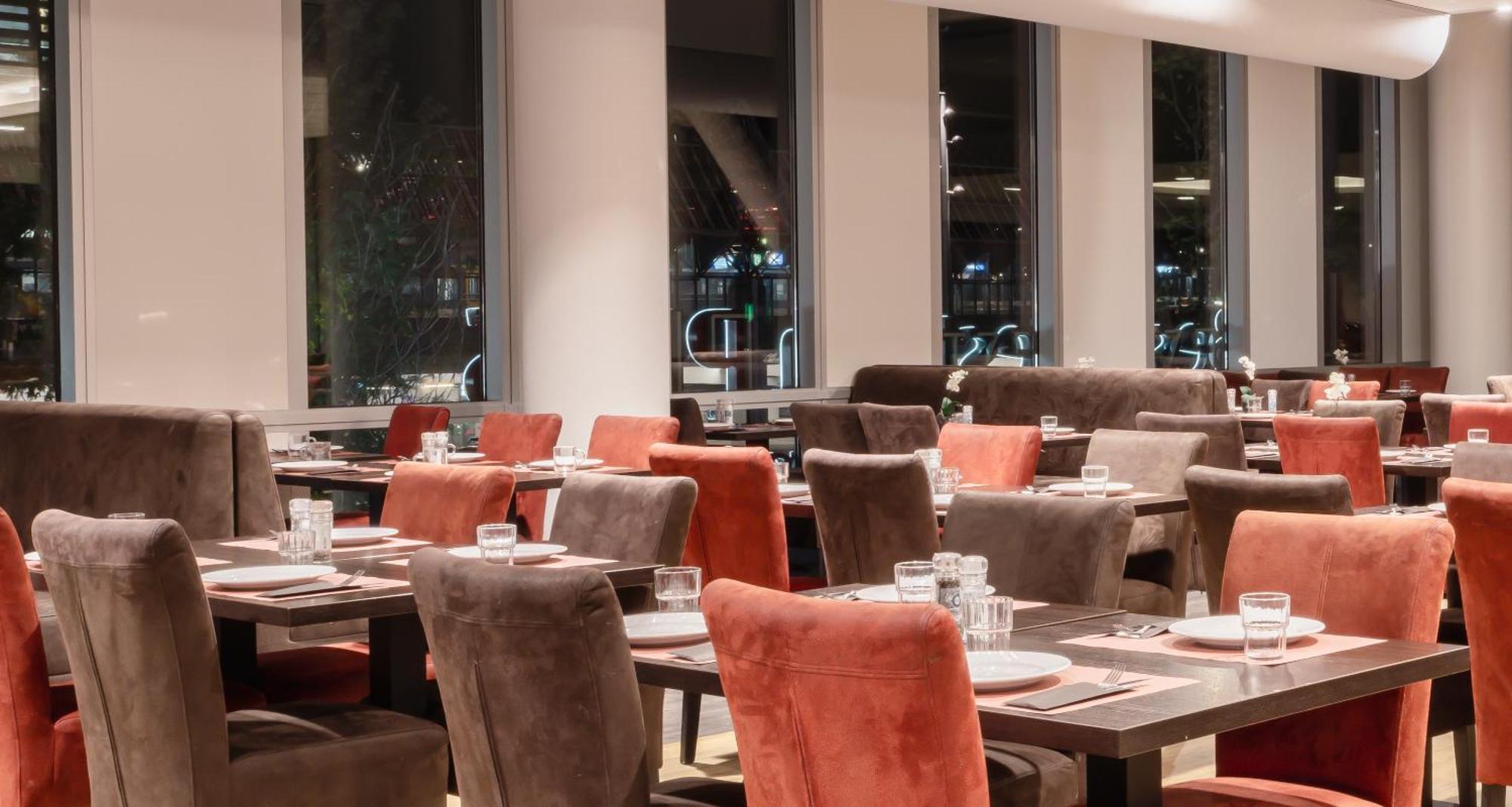 Plaza Premium Almere Bagian luar foto
