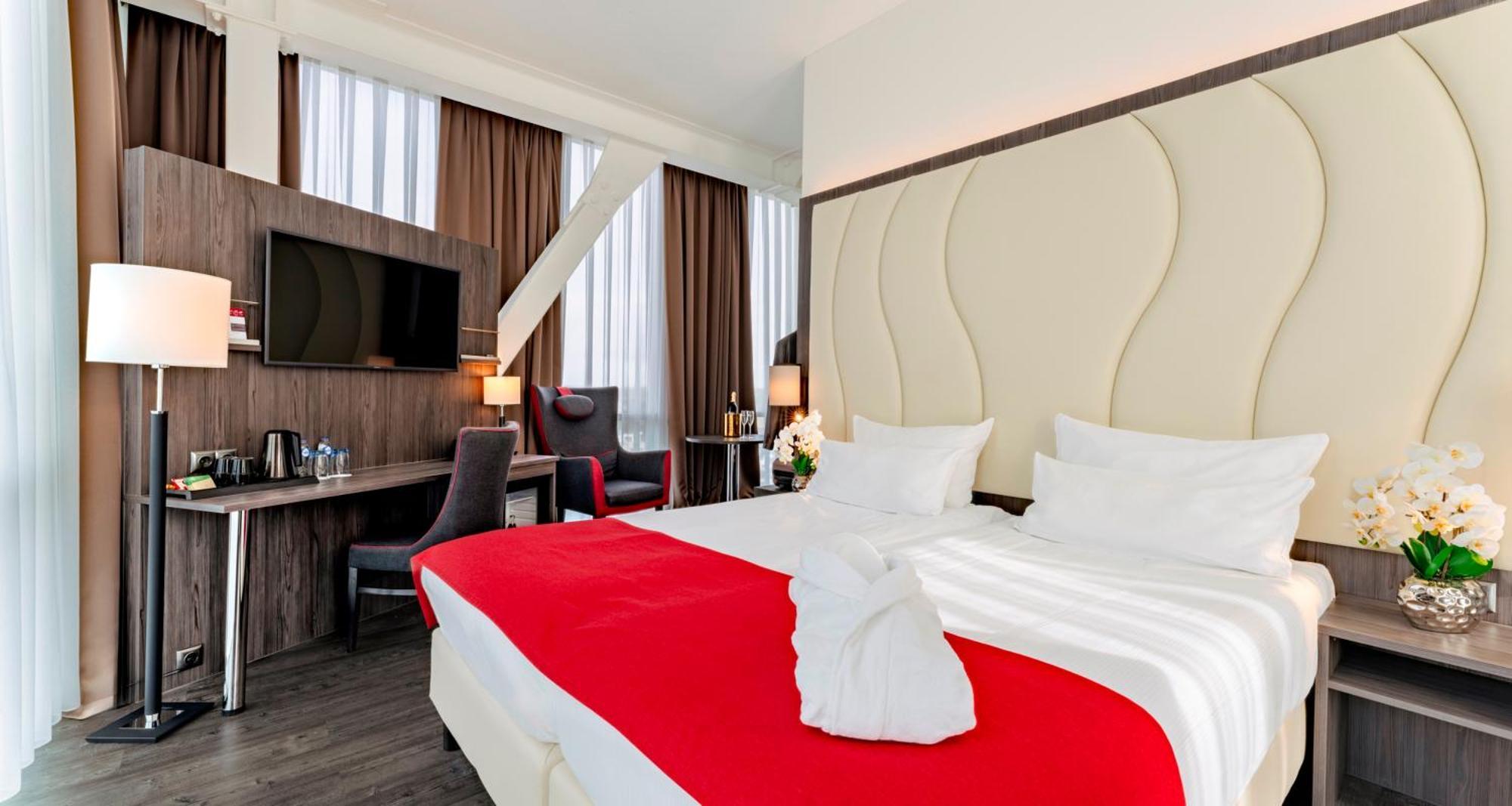 Plaza Premium Almere Bagian luar foto