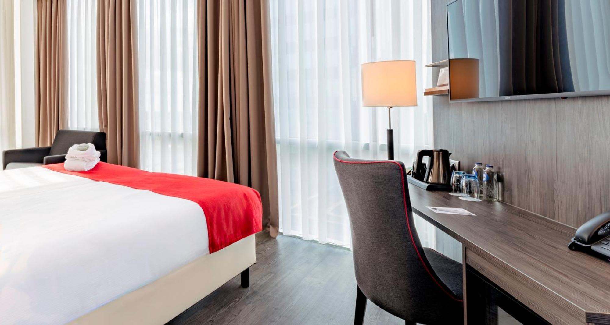 Plaza Premium Almere Bagian luar foto